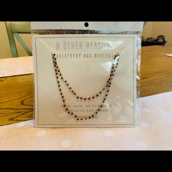 Gold Chain Necklace with little stones - Picture 2 of 3